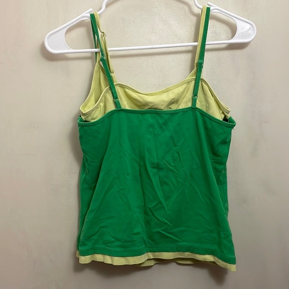 ✨Donated✨ 💝5/$25💝 Tank top with Sports bra - Picture 3 of 5